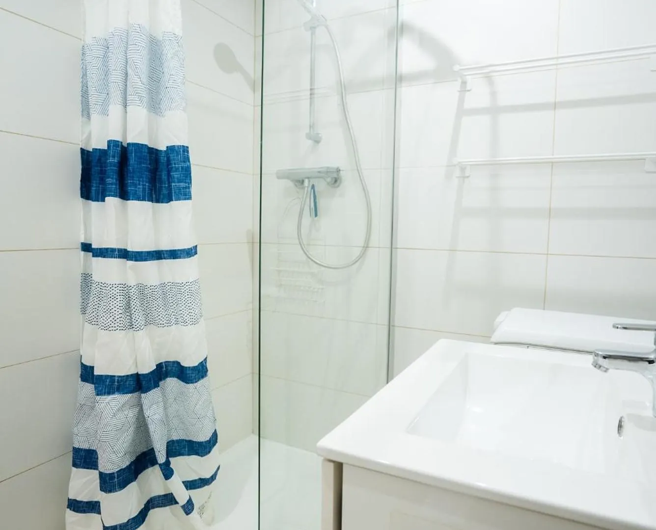 Bleu Azur Apartment Juan-les-Pins 0*,